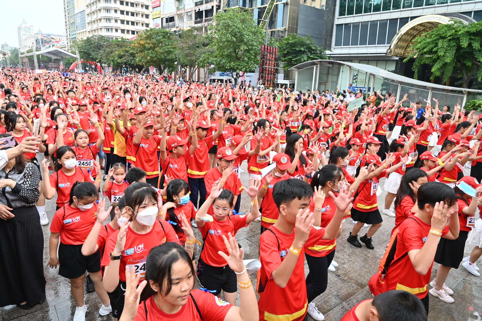ホーチミン 歩行者天国で3000人の児童がフラッシュモブ 国内ギネス登録 社会 Vietjoベトナムニュース
