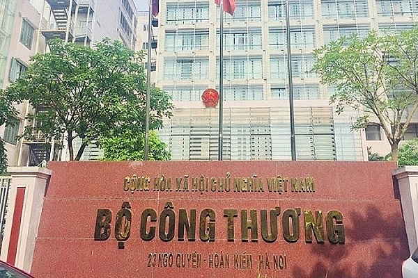 (C) vietstock