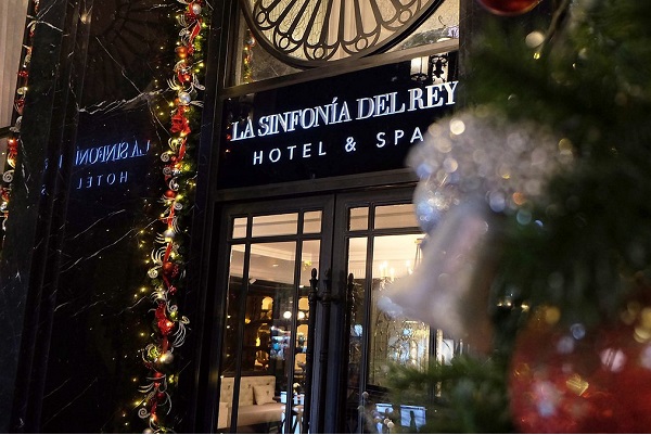 (C) tripadvisor