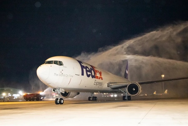 (C) FedEx