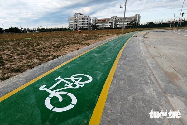 フエ：歩道の一部を自転車専用レーンに、ベトナム初 [社会 ...