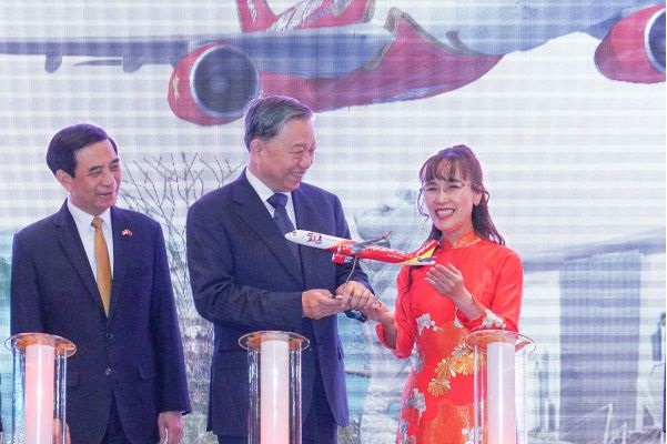 (C) Vietjet Air