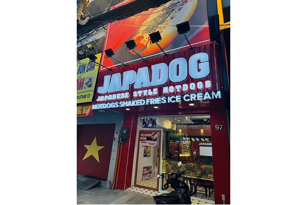 (C) JAPADOG