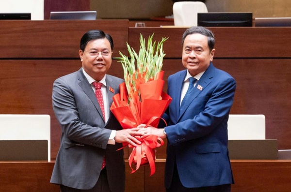 (C) quochoi.vn