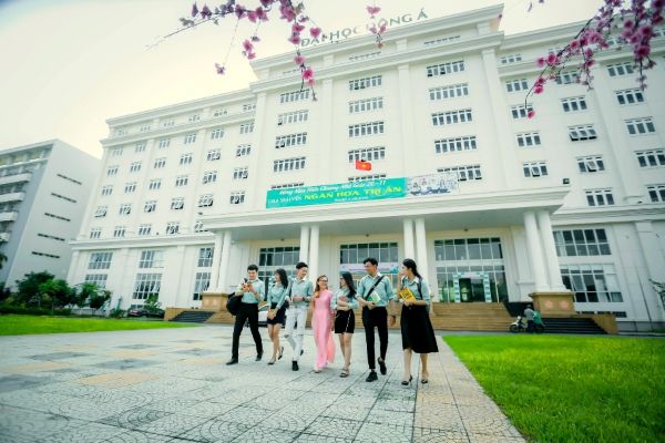 (C) Dong A University