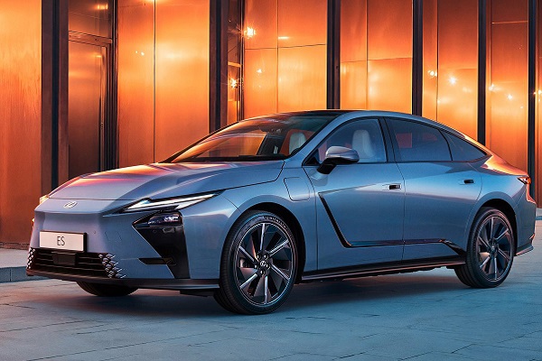 (C) Lexus
