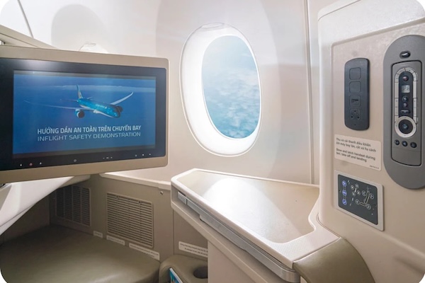(C) Vietnam Airlines