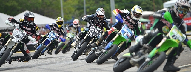 （C）  http://maxasia.jp/,　バイクレース「バトルスタジアム」