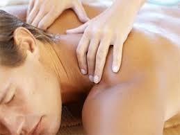 外国人男性がマッサージ施術後に死亡 頚部圧迫が原因か 三面 Vietjoベトナムニュース