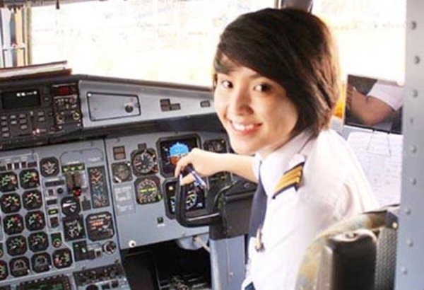 パイロット 女性
