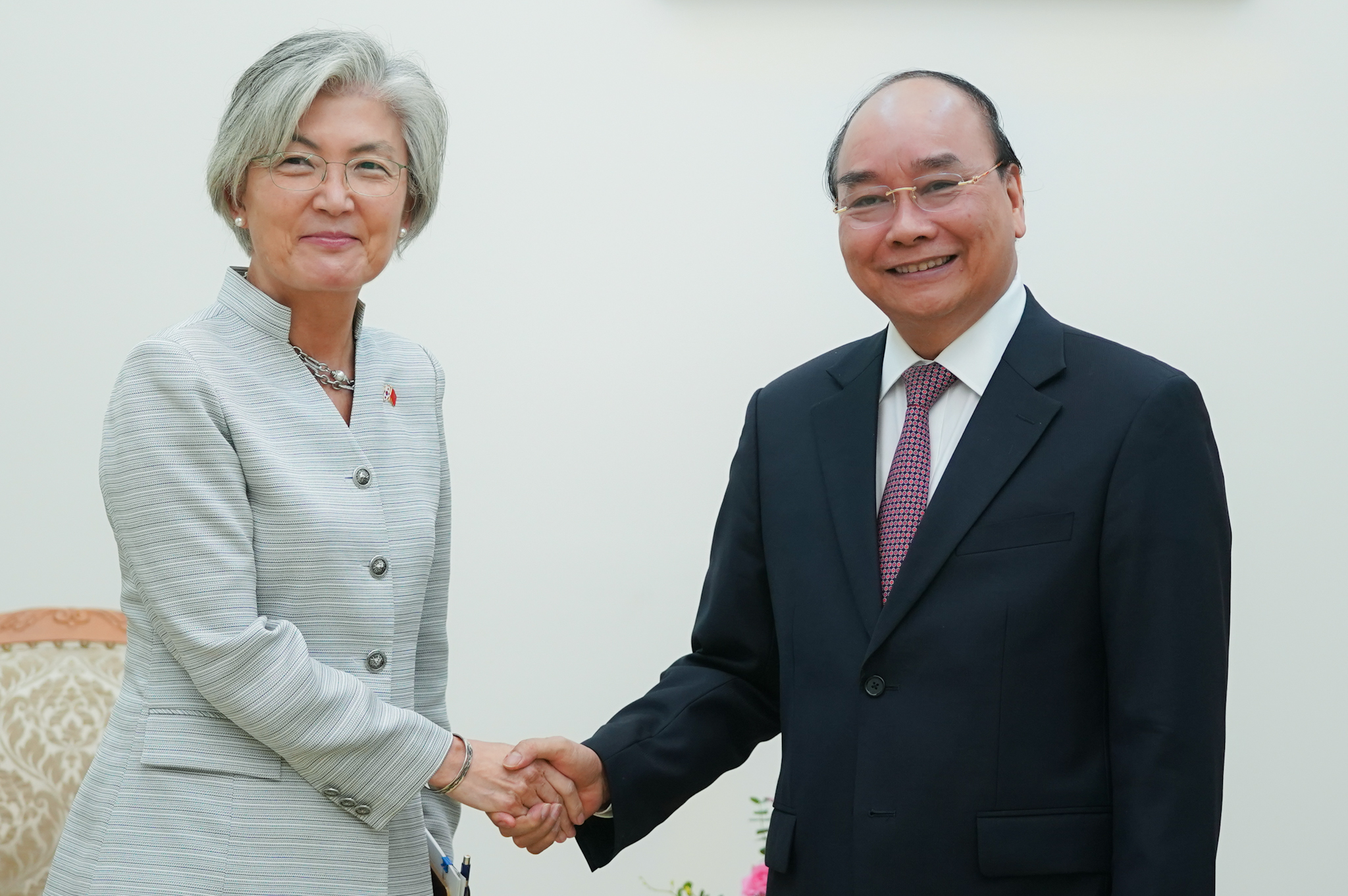 韓国外交部長官が訪越 フック首相と会談 政治 Vietjoベトナムニュース