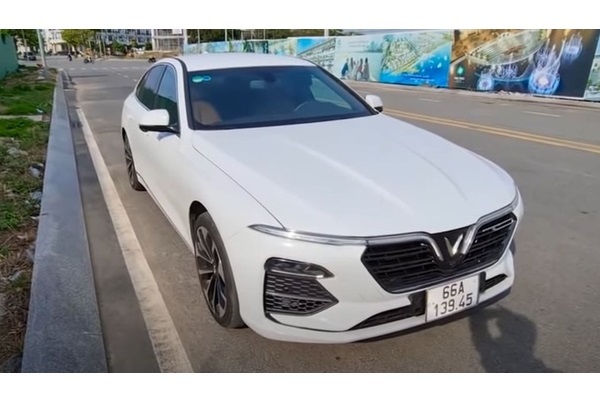 ビンファストが自動車購入客を提訴 動画で不具合指摘のyoutuber 社会 Vietjoベトナムニュース