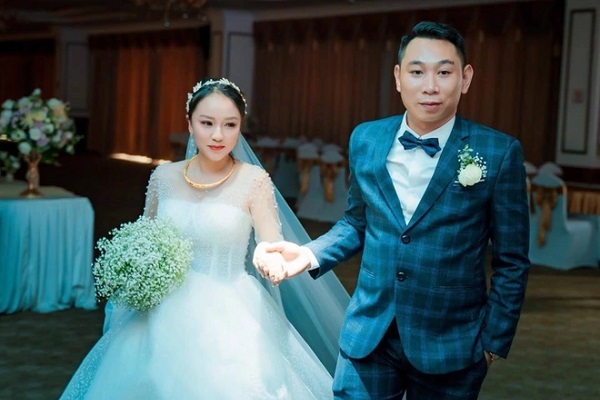 出会いは交通違反 違反者と警察官 の関係から始まった夫婦の恋物語 特集 Vietjoベトナムニュース