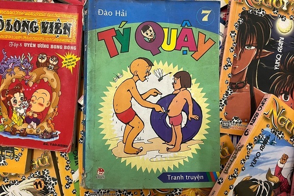 ベトナムの漫画家、低収入で他の仕事で生活費補う [社会] - VIETJO